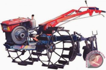 NTT Kebagian 190 Traktor Tangan 