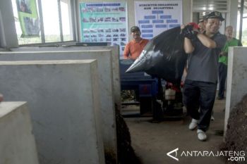 Pegawai Pemkab Banyumas Wajib Kumpulkan Sampah Anorganik