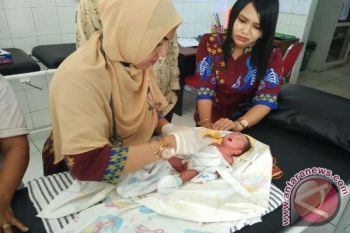 Warga Sampit Heboh! Bayi Ditelantarkan Ibunya Di Kios BBM