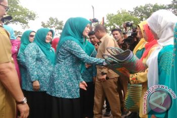 Pembagian Keranjang di Bukittinggi Masuk MURI