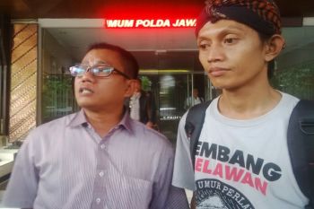 Aktivis Penolak Pabrik Semen Diperiksa Sebagai Tersangka 