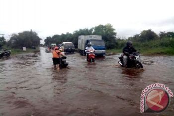 Ruas Transkalimantan Di Sampit Terendam Banjir