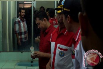 BNN dan Imigrasi tes urine imigran gelap
