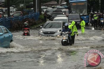 Banjir Landa Limapuluh Kota, Akses Sumbar-Riau Terputus
