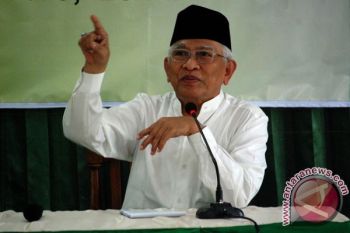 Gus Mus: Berita "Hoax" dan Fitnah Harus Dilawan