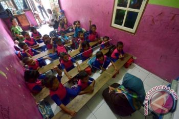 SEMANGAT BELAJAR DI RUANGAN SEMPIT
