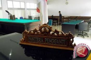Sidang Tuntutan Komisioner KPU Konawe Kembali Tertunda 