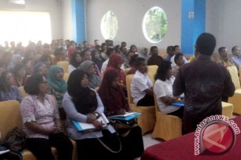 Guru dari 7 Kabupaten Ikuti Pembekalan Kurikulum 2013 di Barut 