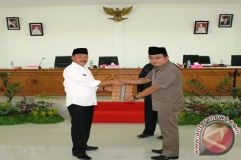 Wabup Jawab 70 Pertanyaan DPRD Atas Delapan Ranperda