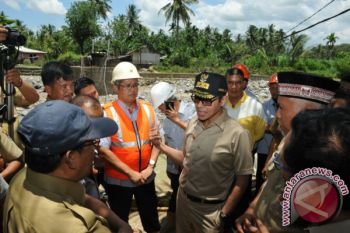 Gubernur: Jembatan Rusak Karena Bencana Diperbaiki BNPB