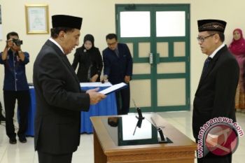 Nandang Sutrisno Rektor UII gantikan Harsoyo