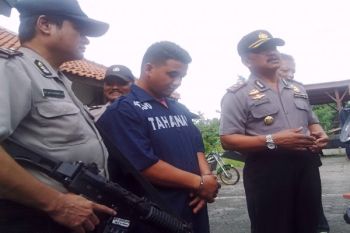 Seorang Gadis "dirampok" Kenalan di Facebook 