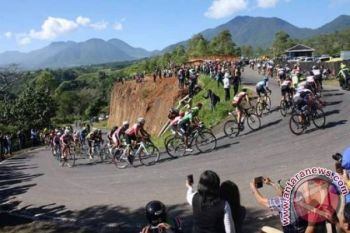 100 Pembalap Ikut "Tour de Flores"