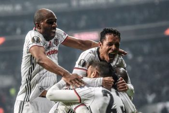 Solskjaer dipecat setelah gagal bawa Besiktas lolos ke Liga Conference