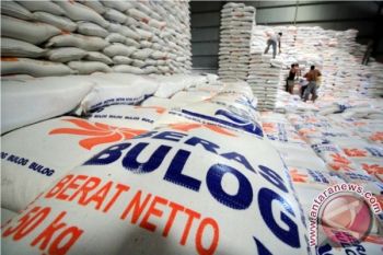 Stok Beras Untuk Lima Bulan