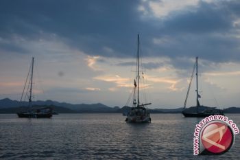 PLN Investasi Rp23 Miliar Terangi Gili Gede 