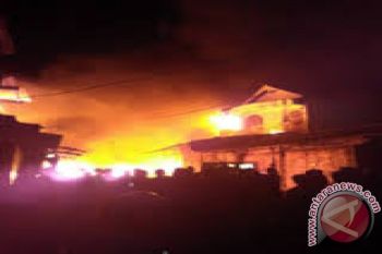 Kebakaran Pasar Akibat Hubungan Arus Pendek Listrik 