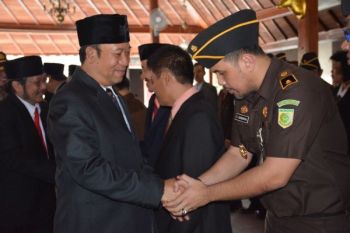 Bupati Banyumas Kukuhkan Satgas Saber Pungli