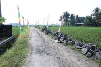 Warga Klepukerep Cilacap Bangun Talut Secara Swadaya 
