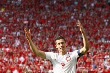 Polandia puncaki klasemen Grup setelah kalahkan Montenegro