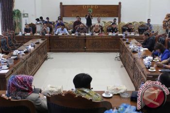 DPRD Minta BP Kawasan Tidak Perpanjang Kuota Rokok