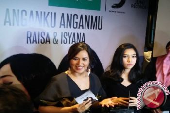 Dikabarkan Berseteru, Raisa-Isyana Saling Lempar Pujian