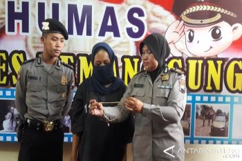 Pura-pura Beli Perhiasan, Perempuan Ini Mencoba Bawa Kabur 