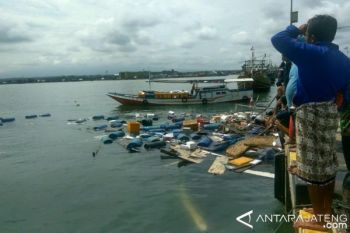 Kapal Jasa Laut Pengangkut BBM di Jepara Meledak 