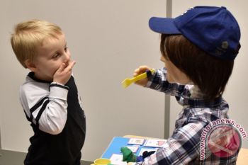 Ternyata! Robot Ini Bisa Bantu Latih Anak Autis 