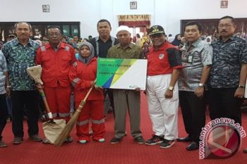  500 Petugas Kebersihan Donggala Ikut BPJS Ketenagakerjaan