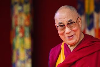 China Protes Niat India Terima Dalai Lama