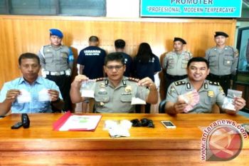 4 Warga Pesta Sabu di Kolong Rumah Berhasil Ditangkap Polres Kotim