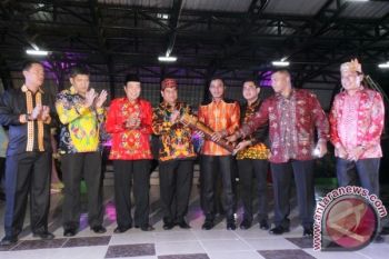 Festival Habaring Hurung Angkat Promosi Budaya Dayak 