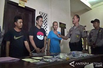 Polisi Tahan Tiga Tersangka  Penyalahgunaan Sabu-Sabu