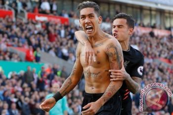 Duo Brasil Bawa Liverpool Bangkit Kalahkan Stoke City