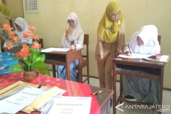 Tiga Siswa SMALB-B Yaut Purwokerto Ikuti UNKP 