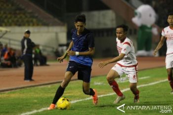 Sepak Bola - Pelatih Widyantoro Rekomendasikan Tiga Pemain Baru Persis - (d)