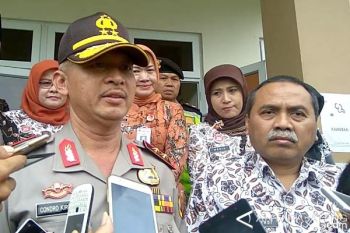 Kapolda Jateng Jenguk Dua Polisi Korban Penyerangan 