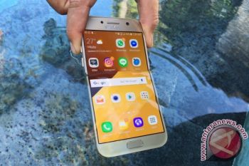 Samsung Galaxy A Hitam jadi Favorit