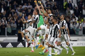 Juventus Hajar Barcelona 3-0 