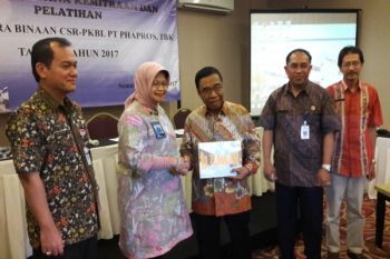 Phapros Sediakan 1.800 Paket Sembako Murah