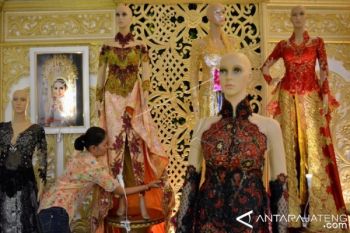 PAMERAN PERNIKAHAN