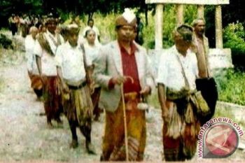Umat Katolik Gelar Tradisi "Kure" di Noemuti