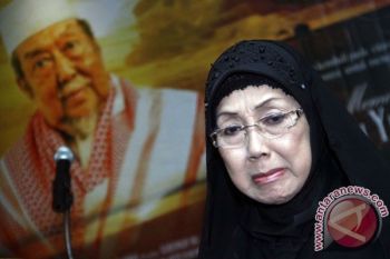 Ajip resmi nikahi Nani Wijaya di Cirebon