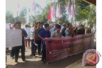 Masyarakat Mansang datangi DPRD minta hak plasma