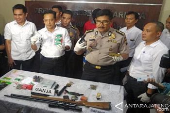 Penjual Ganja Cair via Facebook Diringkus 