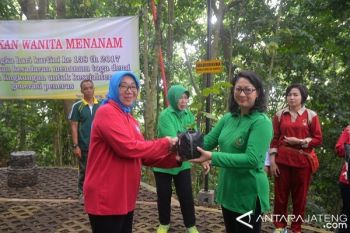 Gerakan Menanam Toga Warnai Hari Kartini di Temanggung 