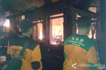 Genset Hidup, Rumah Di Kudus Ludes Terbakar