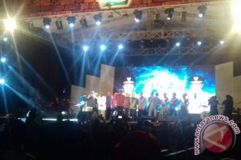 Gubernur Buka Pagelaran "pesona Halo Sultra" 2017