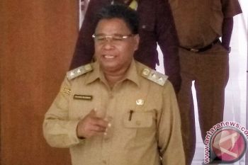 Wabup Mimika: pegawai harus melayani masyarakat dengan hati 